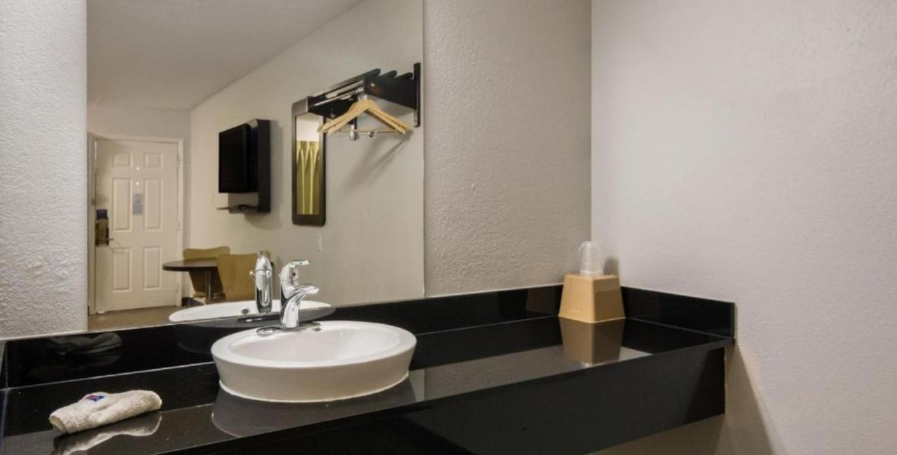 Motel 6 Irving - Loop 12 Ngoại thất bức ảnh
