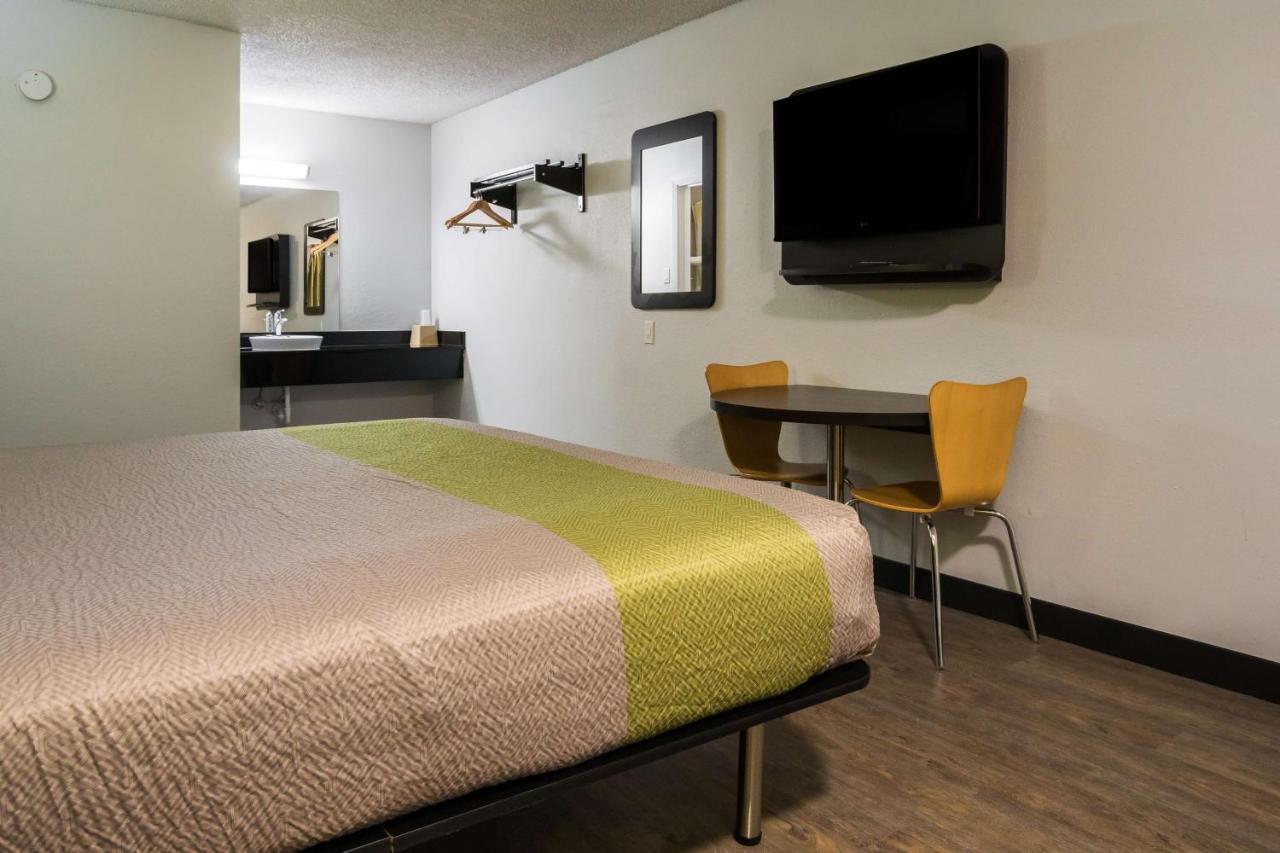 Motel 6 Irving - Loop 12 Ngoại thất bức ảnh